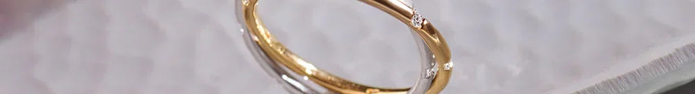Two-Tone Interlocking Diamond Band